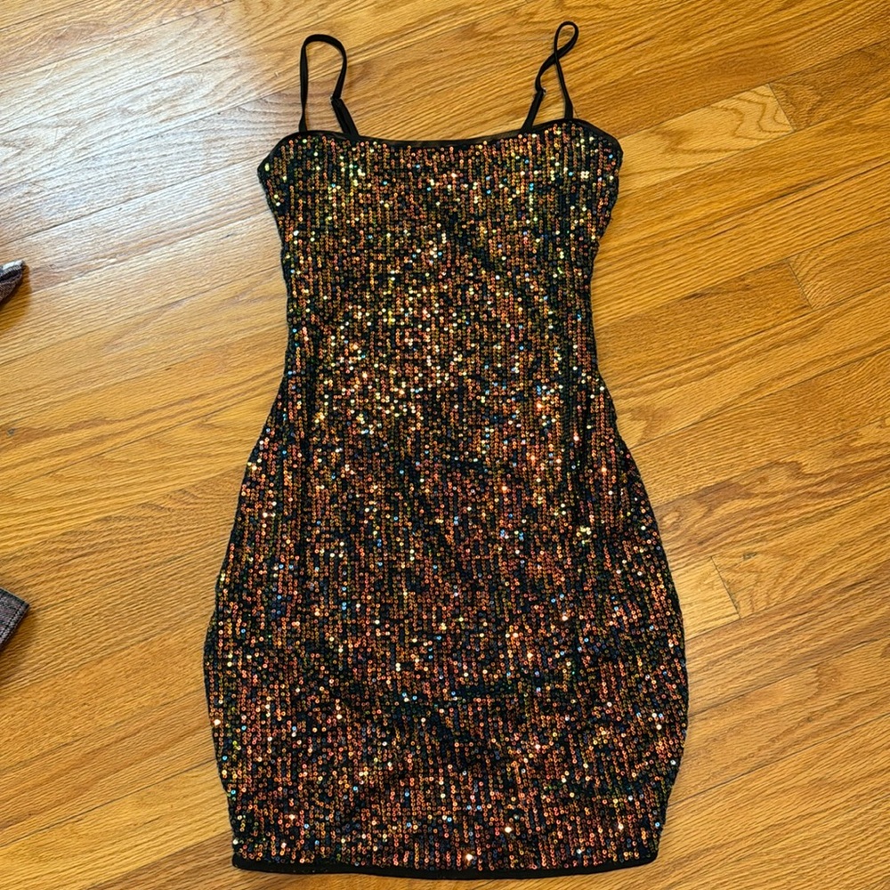 Charming Lady Sparkly Dress